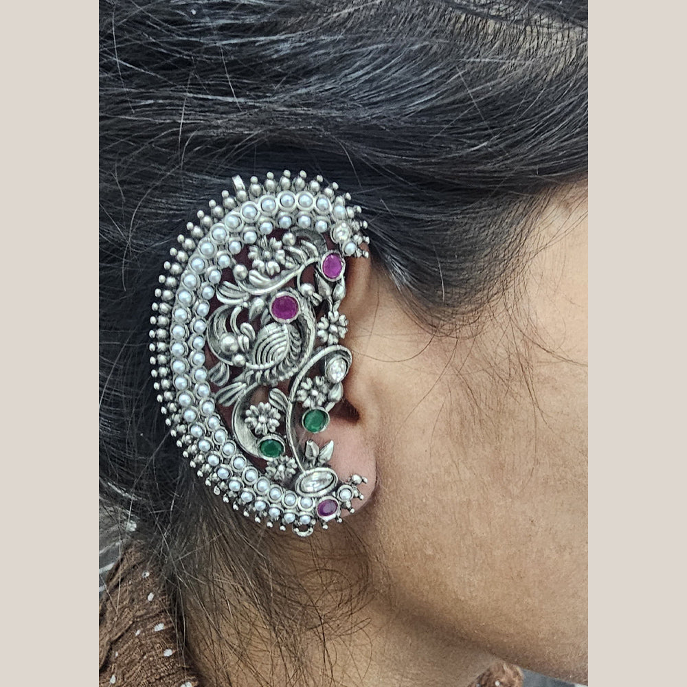 Wearhouse Fashion Pearl & Pota Stone Ear Cuff