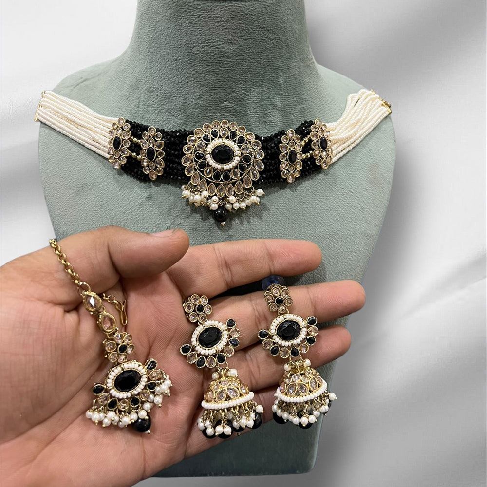 Hira Collection Kundan Necklace Set With Maang Tikka