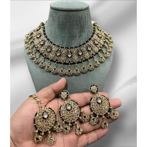 Hira Collection Crystal Stone Necklace Set With Maang Tikka