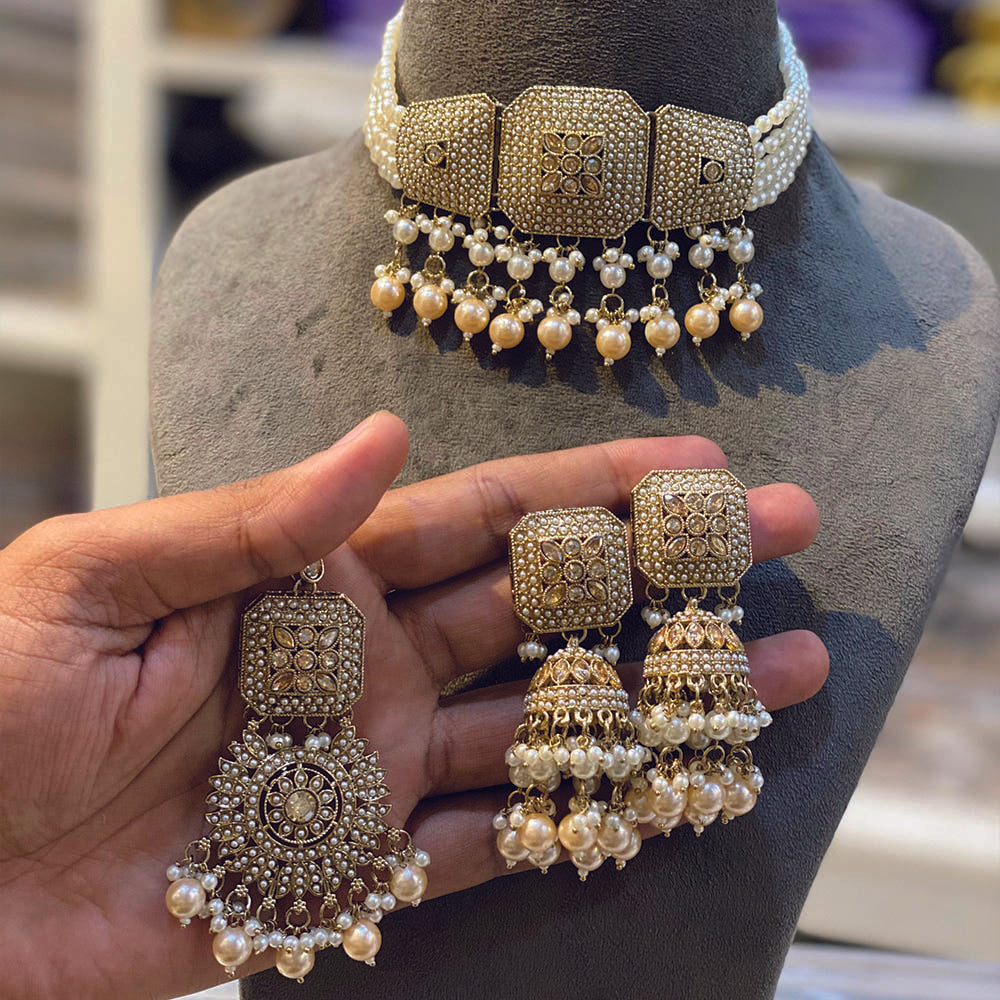 Hira Collection Kundan Stone Necklace Set With Maang Tikka