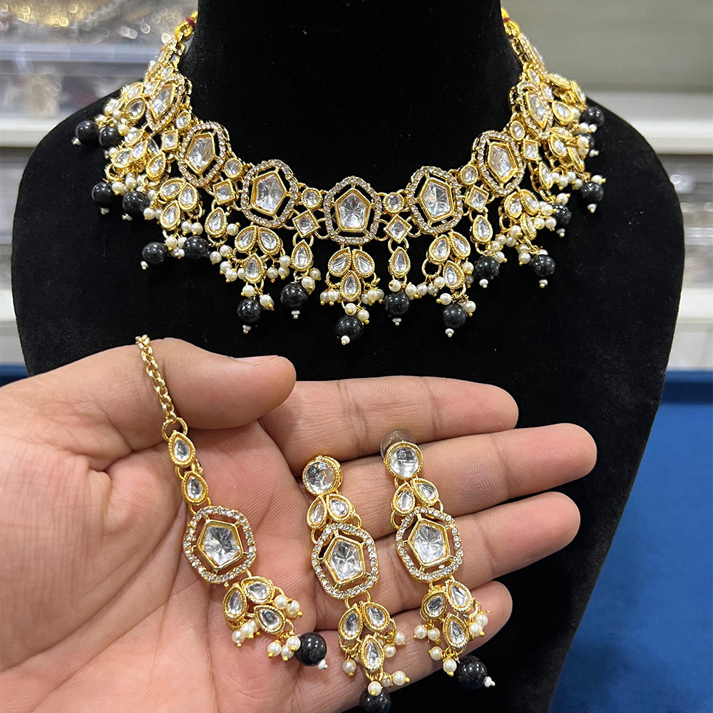 Hira Collection Kundan Necklace Set With Maang Tikka