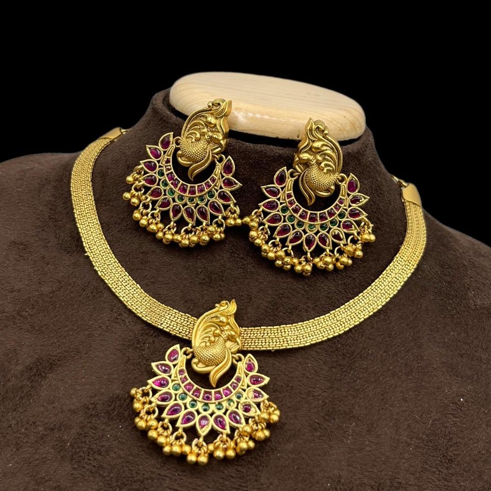 Lucentarts Jewellery Kundan Pota Stone Choker Necklace Set