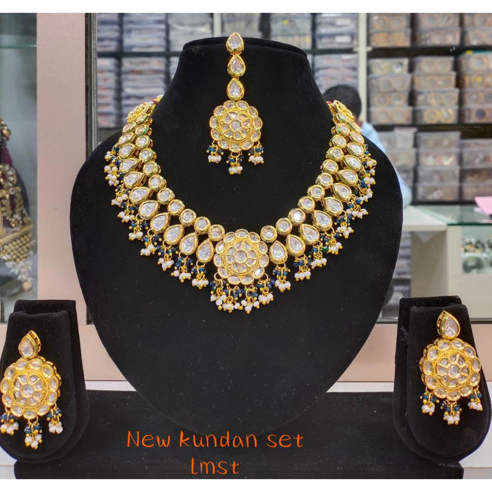 Lucentarts Jewellery Kundan Stone Choker Necklace Set