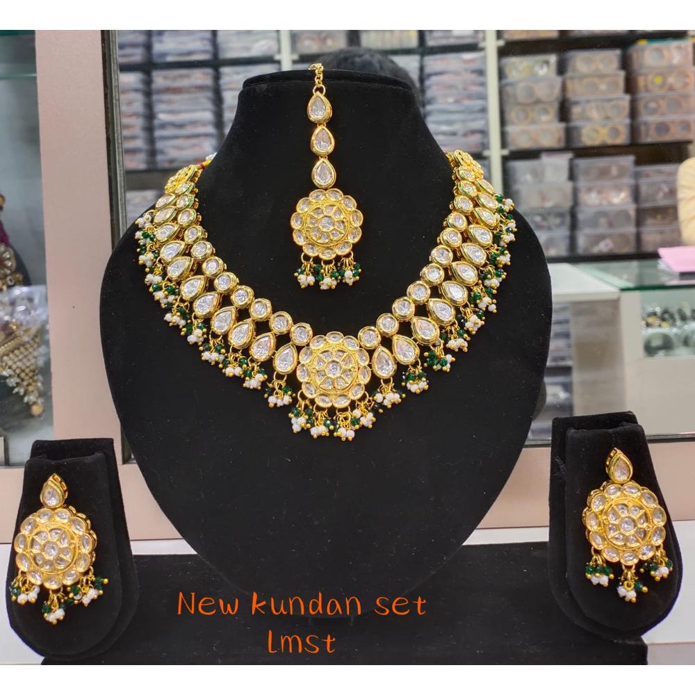 Lucentarts Jewellery Kundan Stone Choker Necklace Set