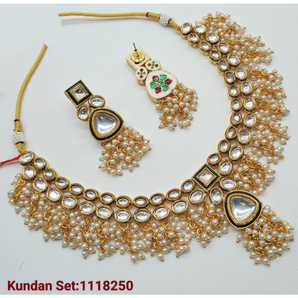 Lucentarts Jewellery Kundan Stone Choker Necklace Set