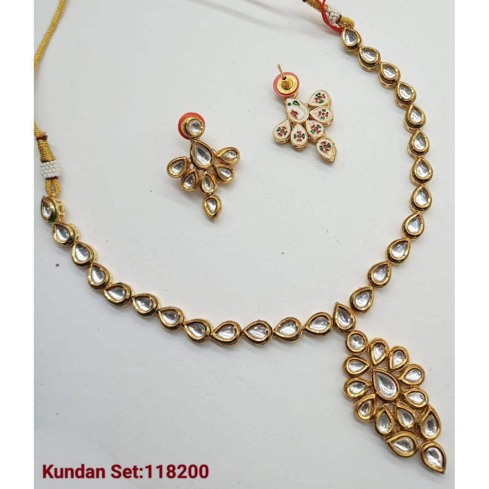 Lucentarts Jewellery Kundan Stone Choker Necklace Set