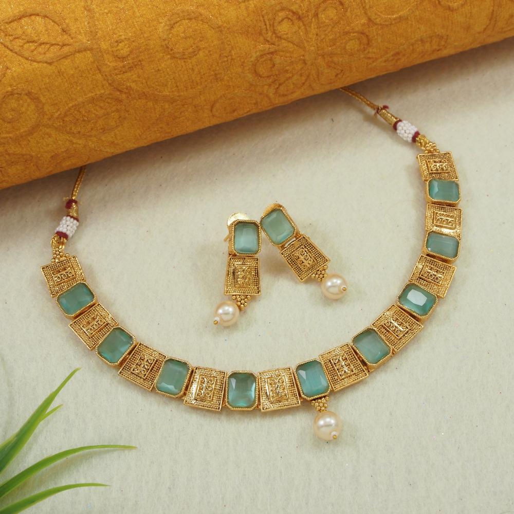 Lucentarts Jewellery Kundan Stone Choker Necklace Set