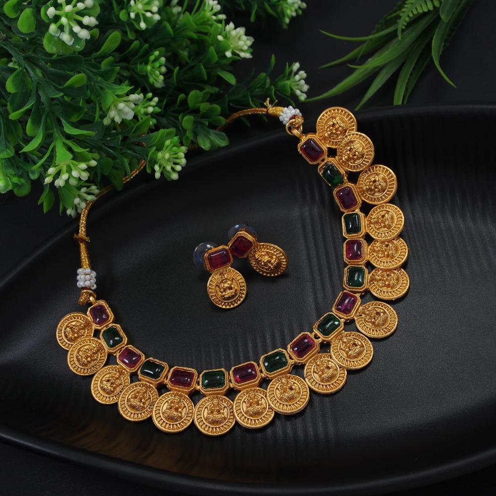 Lucentarts Jewellery Kundan Stone Choker Necklace Set