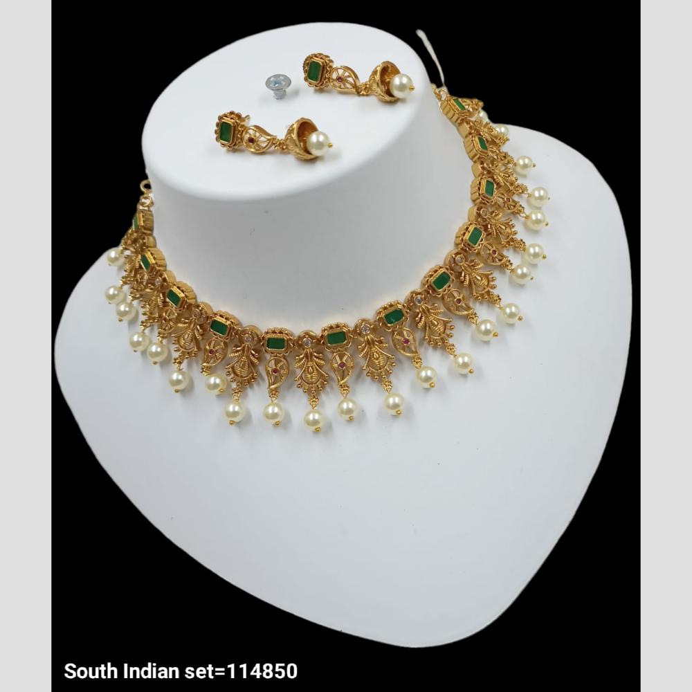 Lucentarts Jewellery Gold Plated Kundan Stone Necklace Set