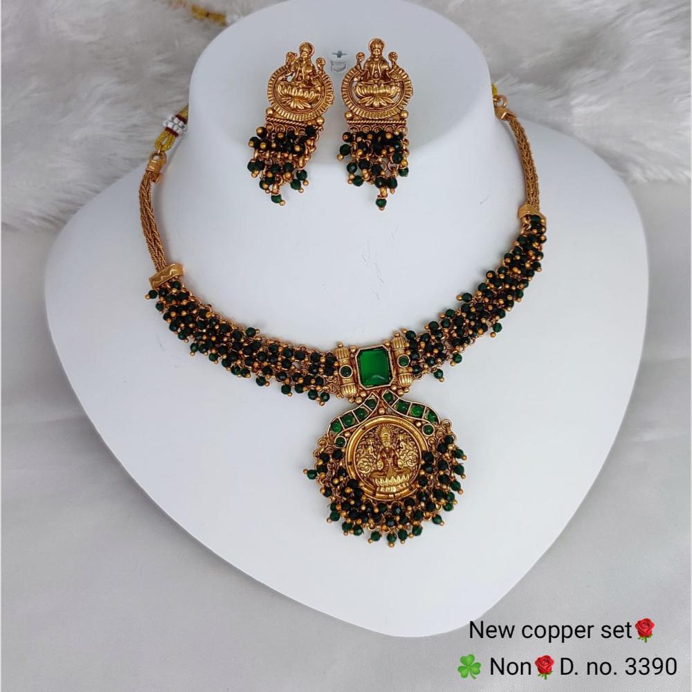 Lucentarts Jewellery Pota Stone Temple Choker Necklace Set