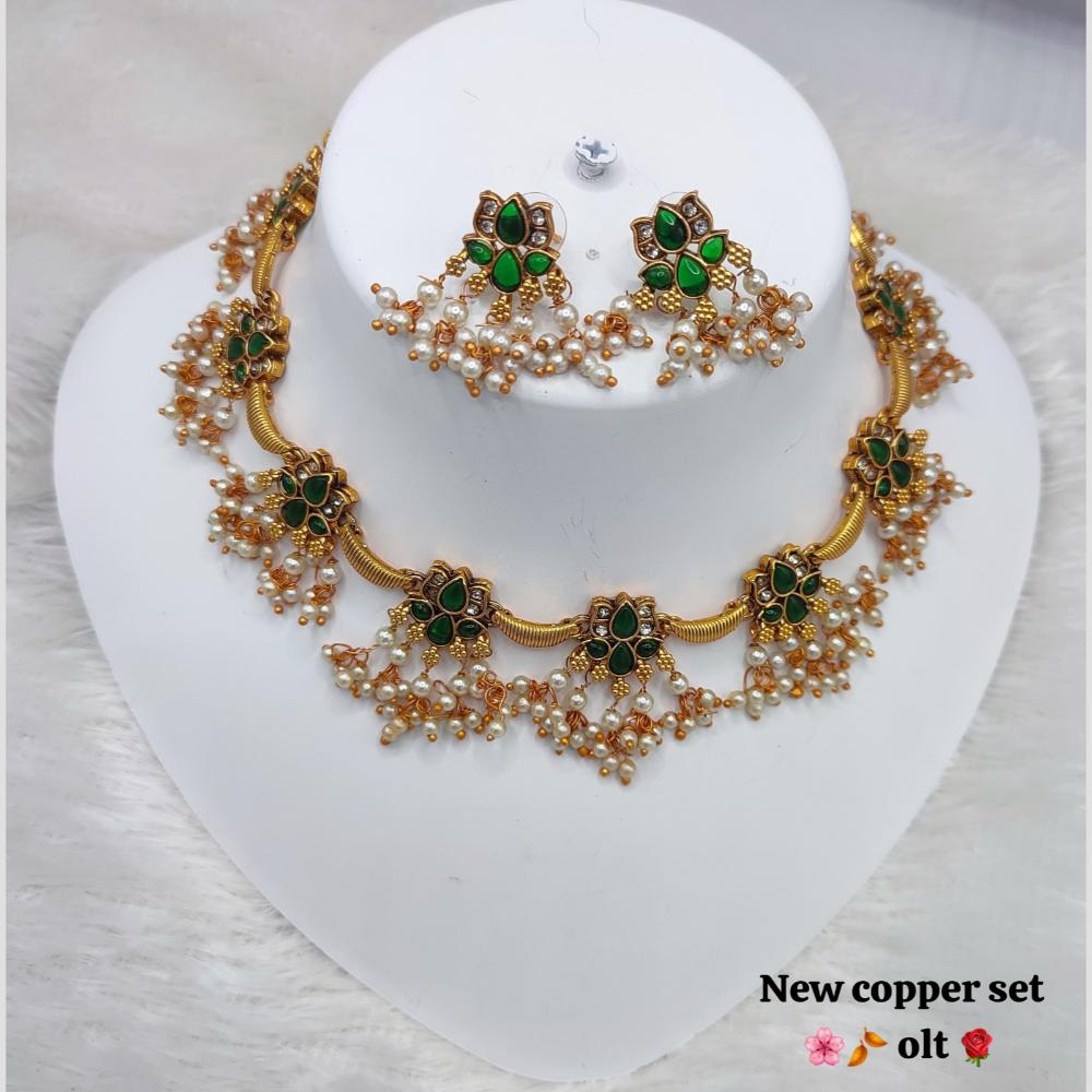 Lucentarts Jewellery kundan Stone Choker Necklace Set